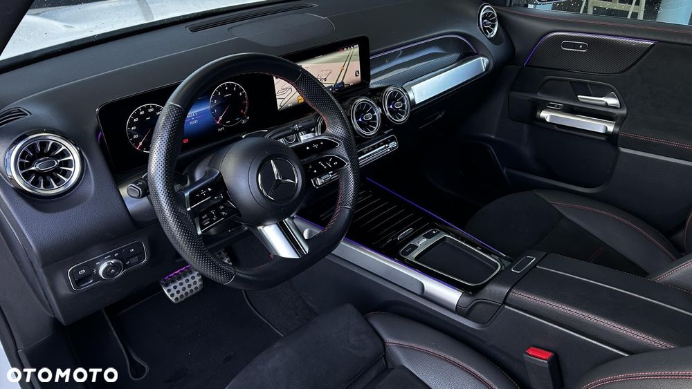 Mercedes-Benz GLB 200 AMG Line 7G-DCT - 11