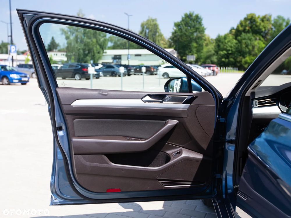 Volkswagen Passat 2.0 TDI BMT Comfortline - 37