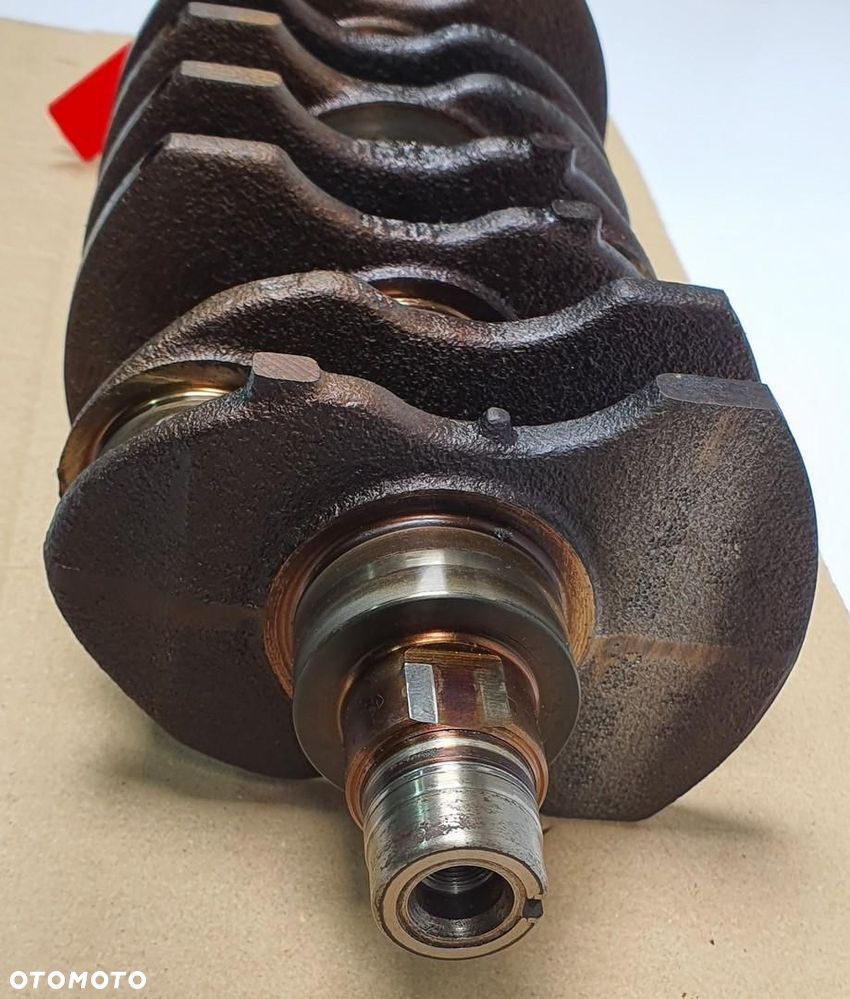 WAŁ KORBOWY FIAT PUNTO II 1.2 16V 188A5000 - 2