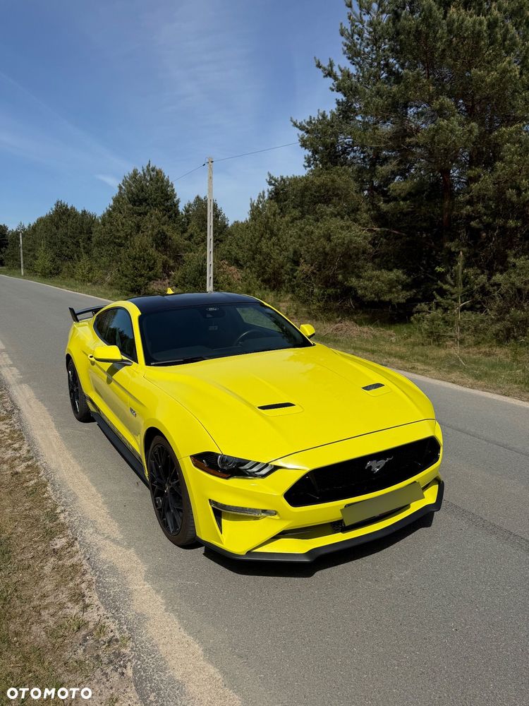 Ford Mustang - 1