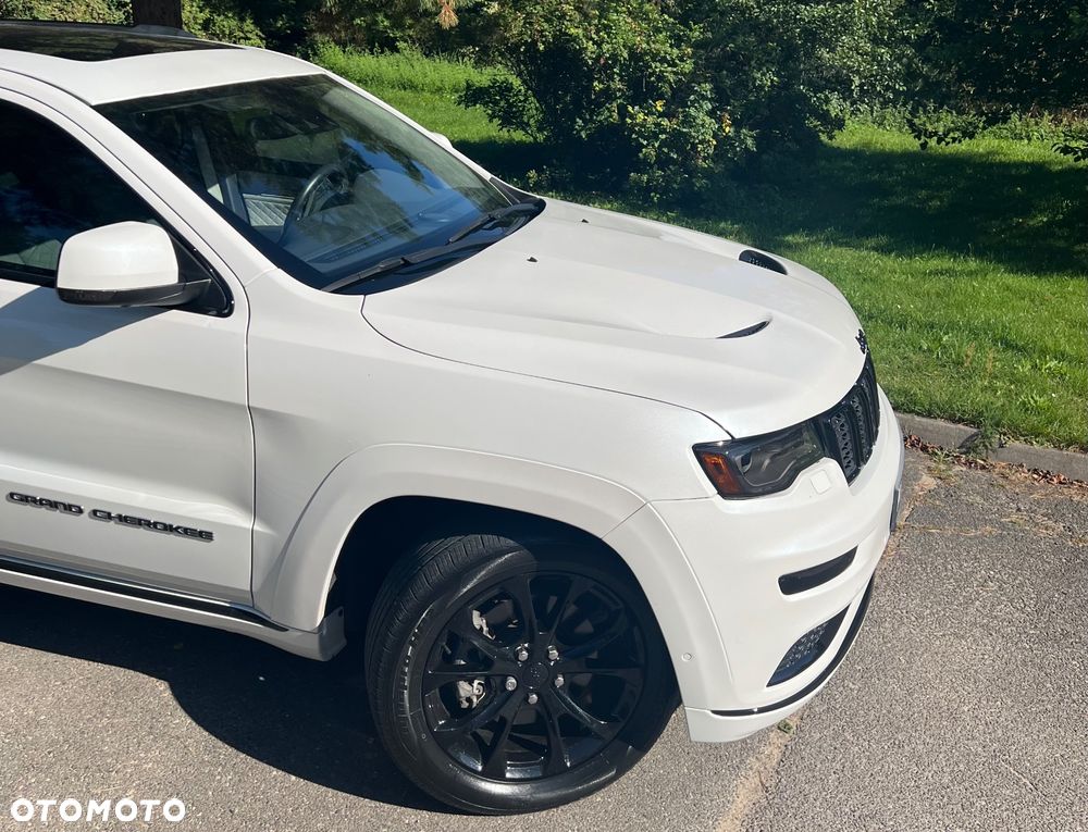 Jeep Grand Cherokee 5.7 V8 HEMI Summit - 24