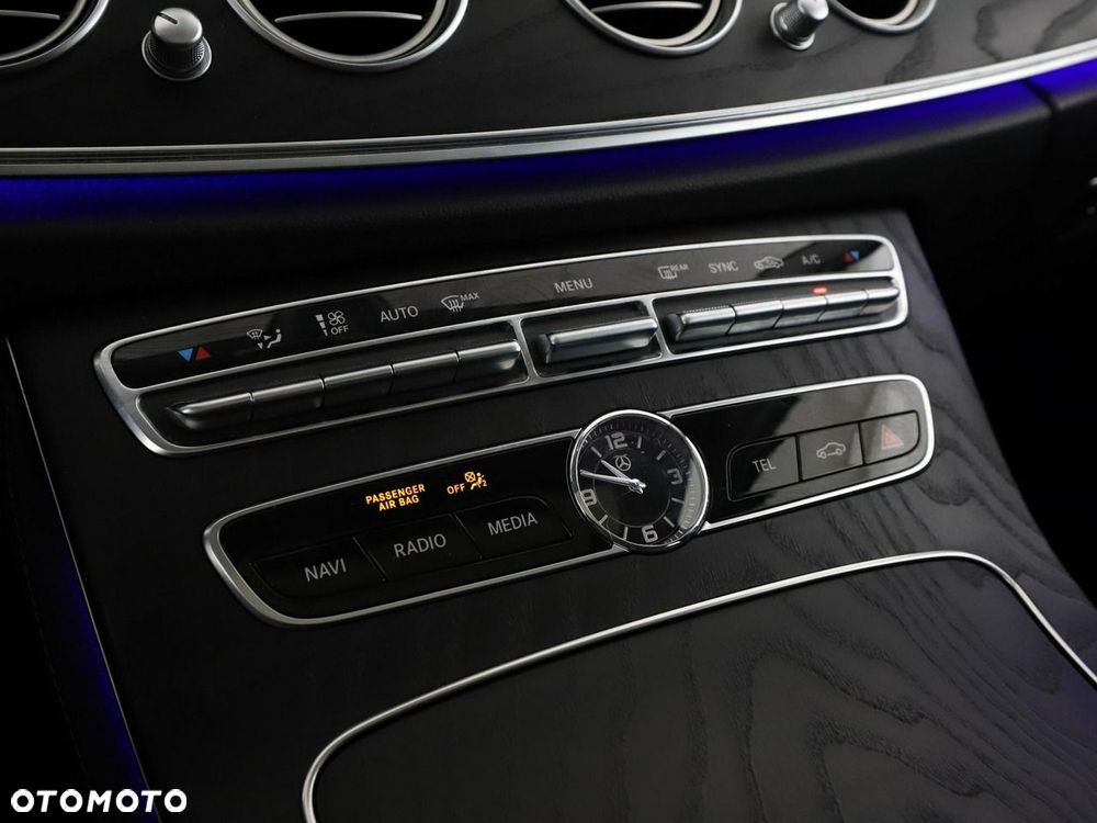 Mercedes-Benz Klasa E 220 d 9G-TRONIC Avantgarde - 30