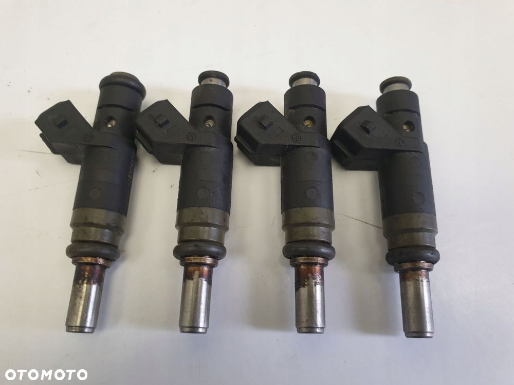 WTRYSKIWACZ BMW E90 E91 E87 2.0 B _ 7506158 - 2