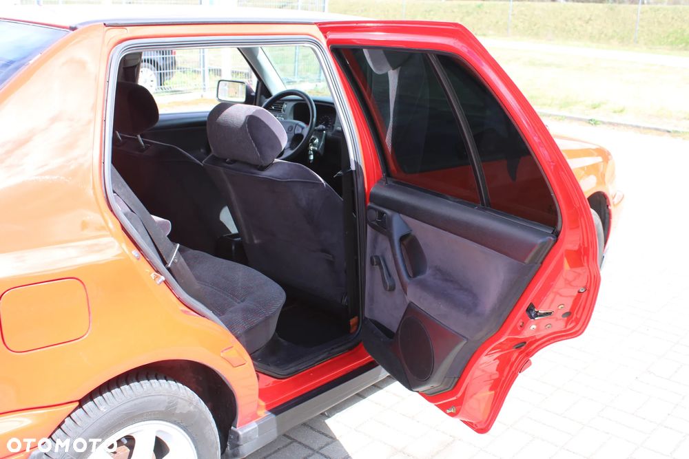 Volkswagen Vento - 25