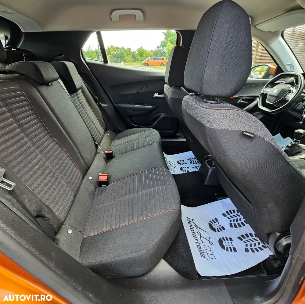 Peugeot 2008 - 11