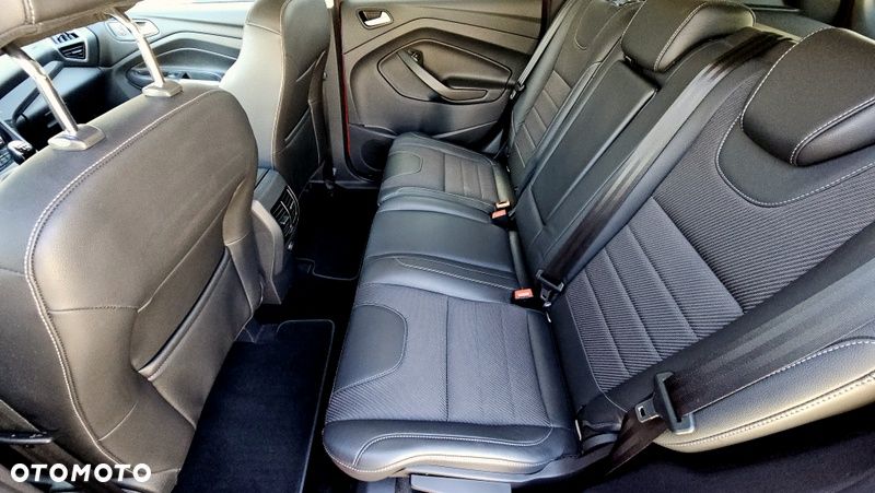 Ford Kuga 2.0 TDCi 2x4 Titanium - 22