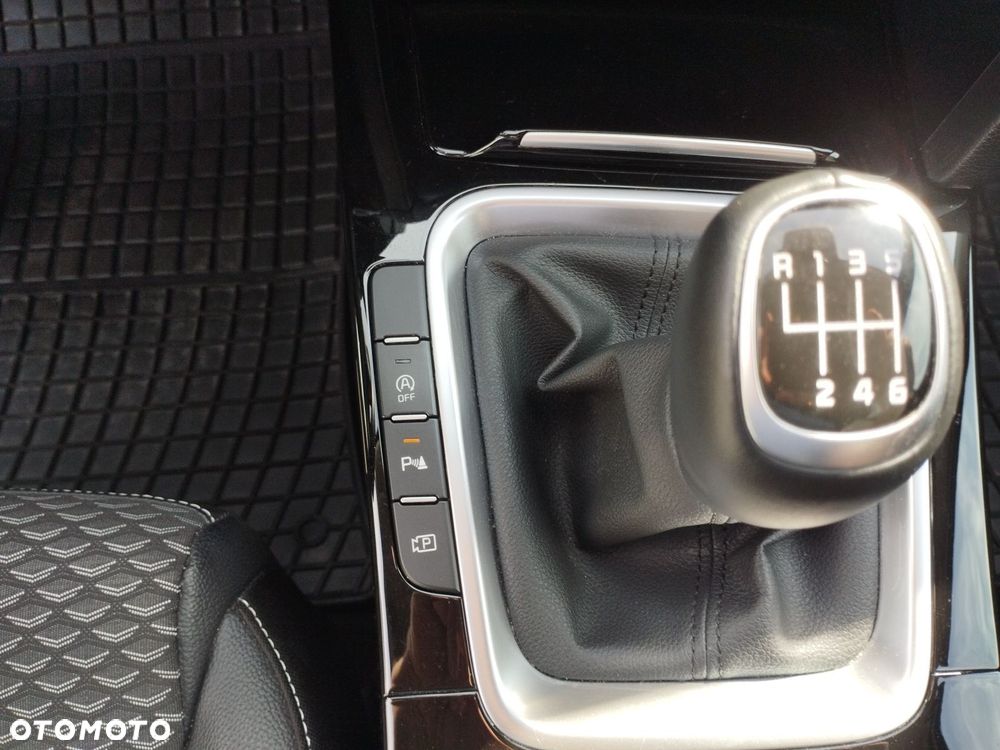 Kia Ceed 1.5 T-GDI Tribute - 28