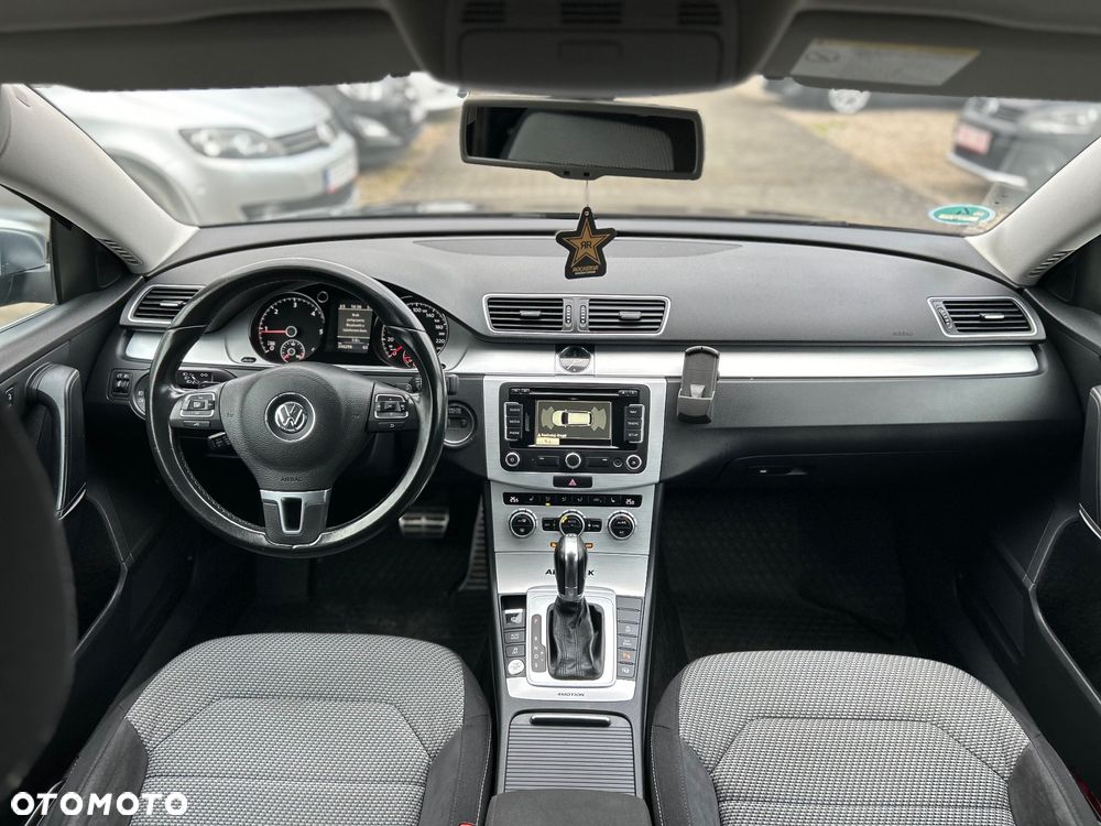 Volkswagen Passat 2.0 TDI DSG BlueMotion Technology Comfortline - 8