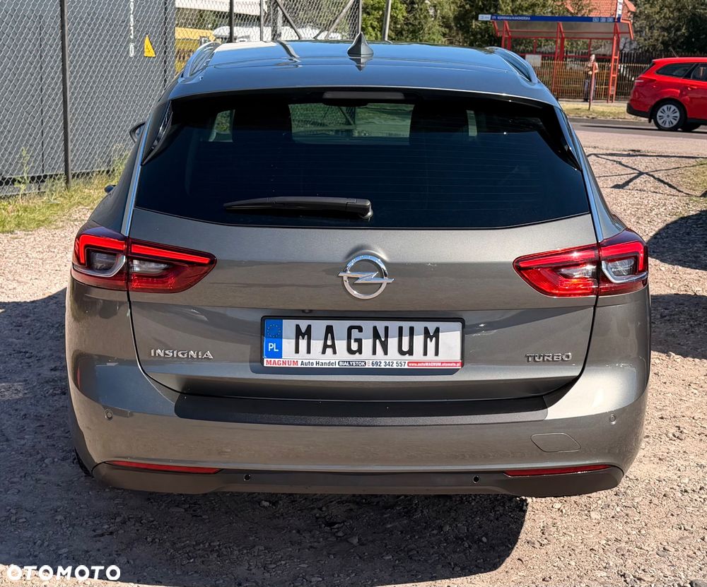 Opel Insignia - 36