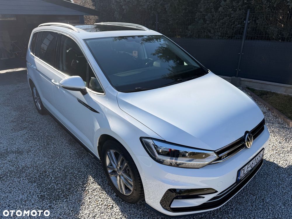 Volkswagen Touran - 12