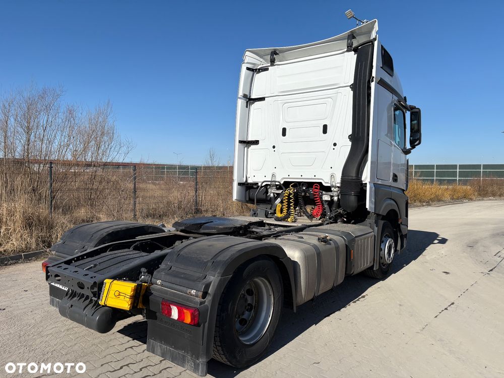 Mercedes-Benz Actros - 5