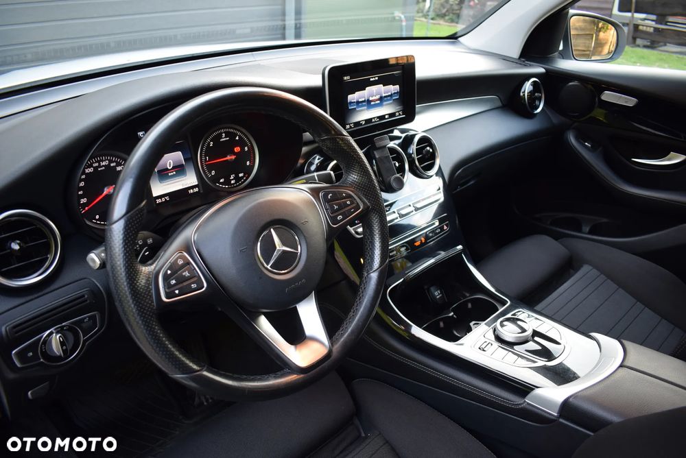 Mercedes-Benz GLC - 25