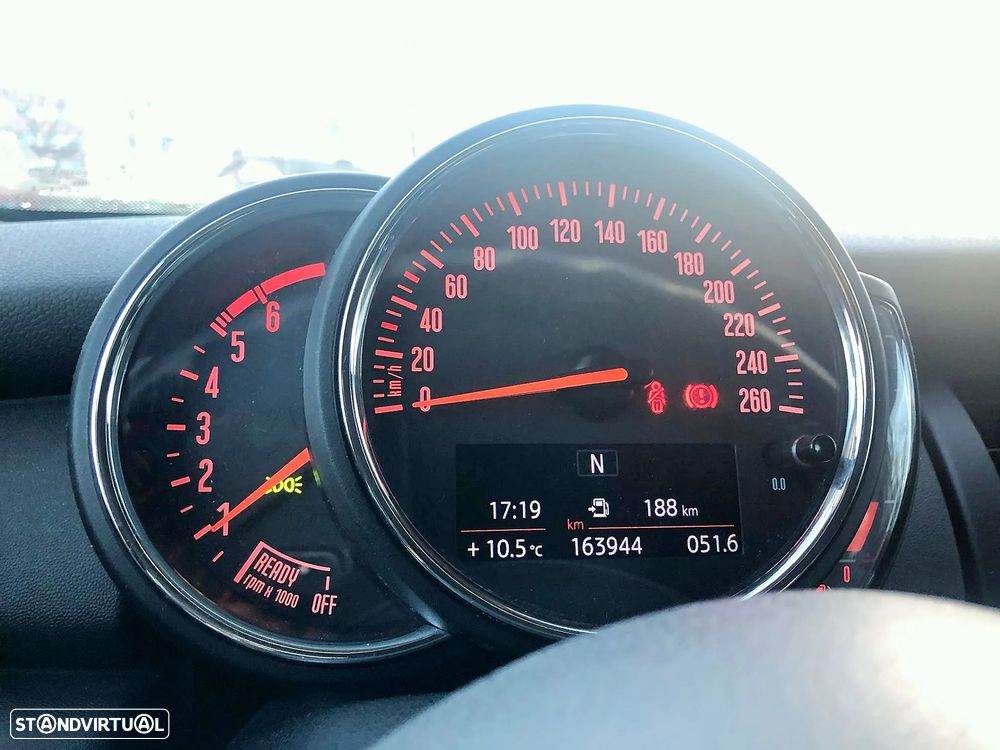 MINI 5 Portas One D - 17