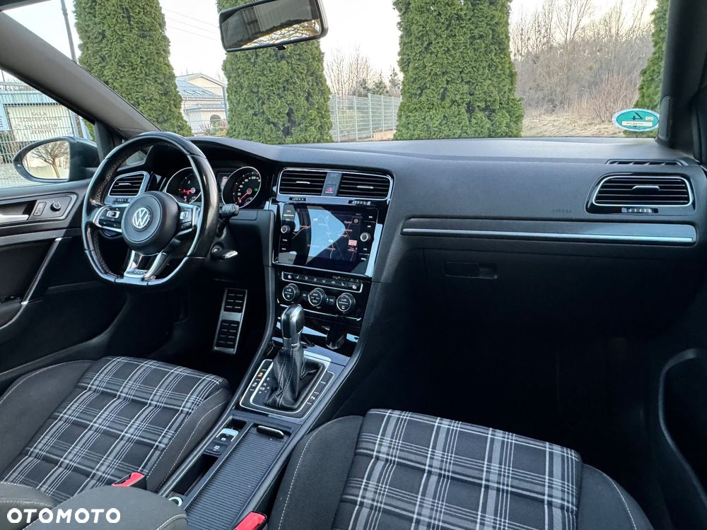 Volkswagen Golf GTD (BlueMotion Technology) DSG - 7