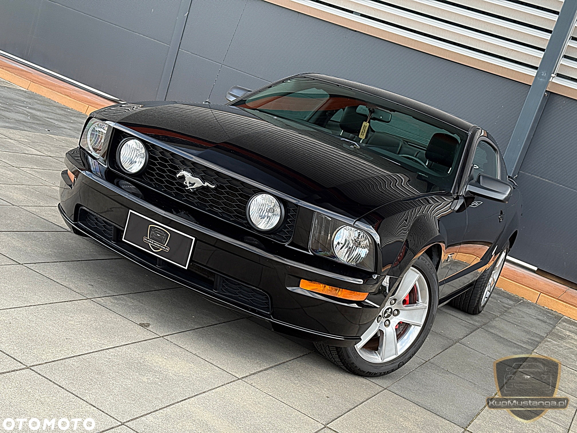 Ford Mustang - 2