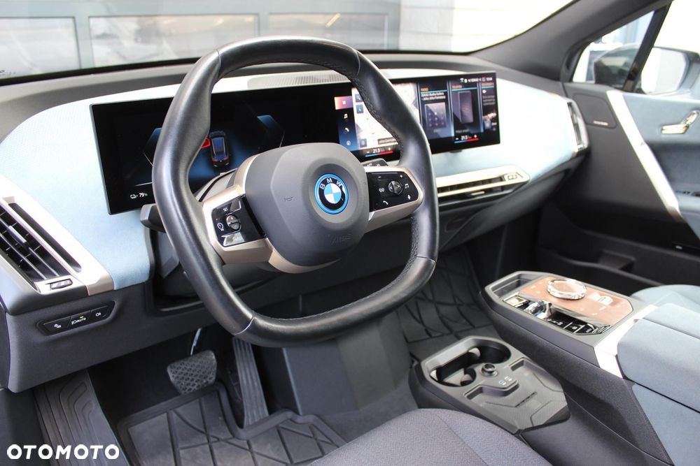 BMW iX - 5