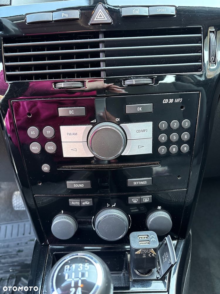 Opel Astra 1.6 Innovation - 19