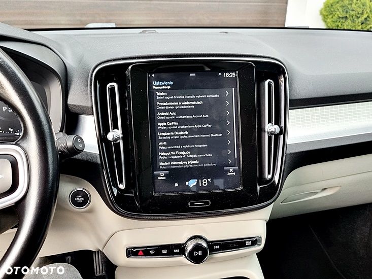 Volvo XC 40 D3 SCR Momentum Core - 36