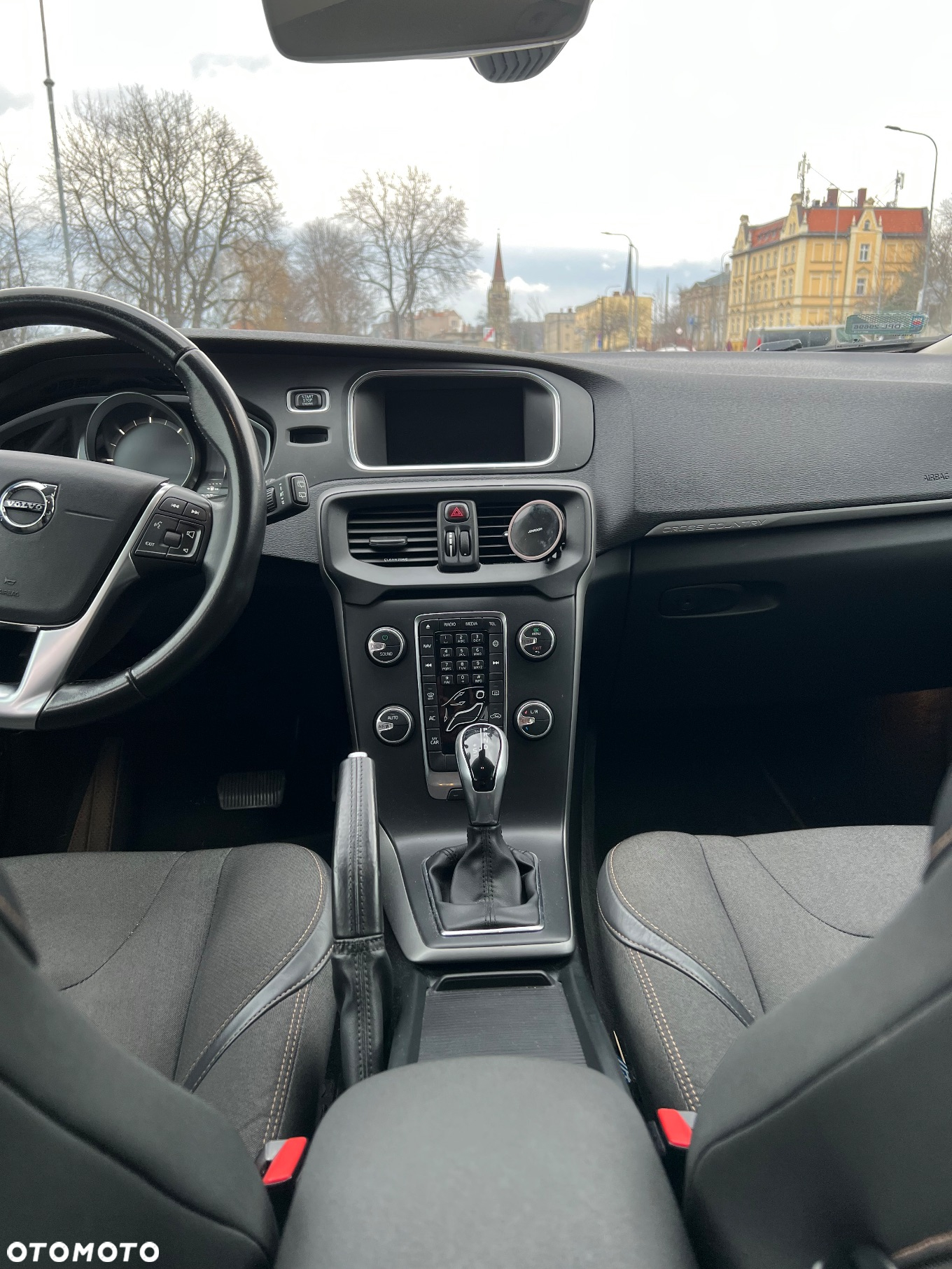 Volvo V40 D3 Drive-E Momentum - 12