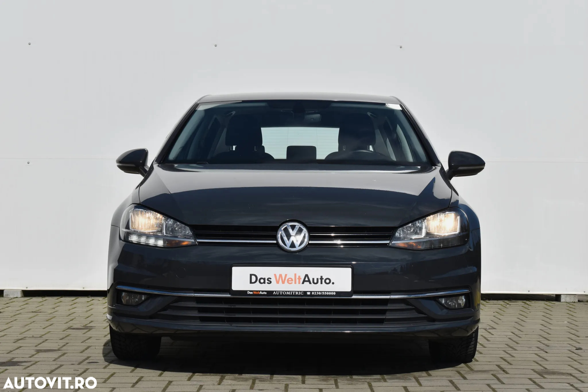 Volkswagen Golf 1.6 TDI Comfortline - 9