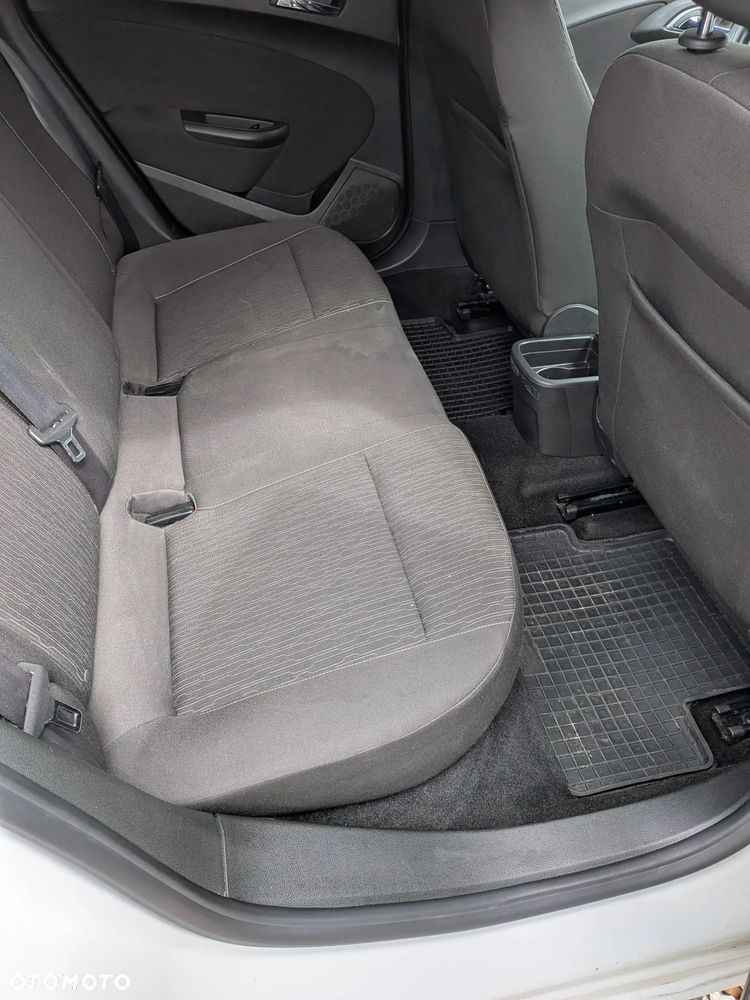 Opel Astra 1.4 T Enjoy - 12