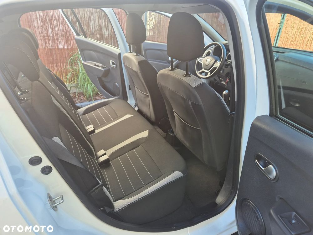 Dacia Sandero - 8