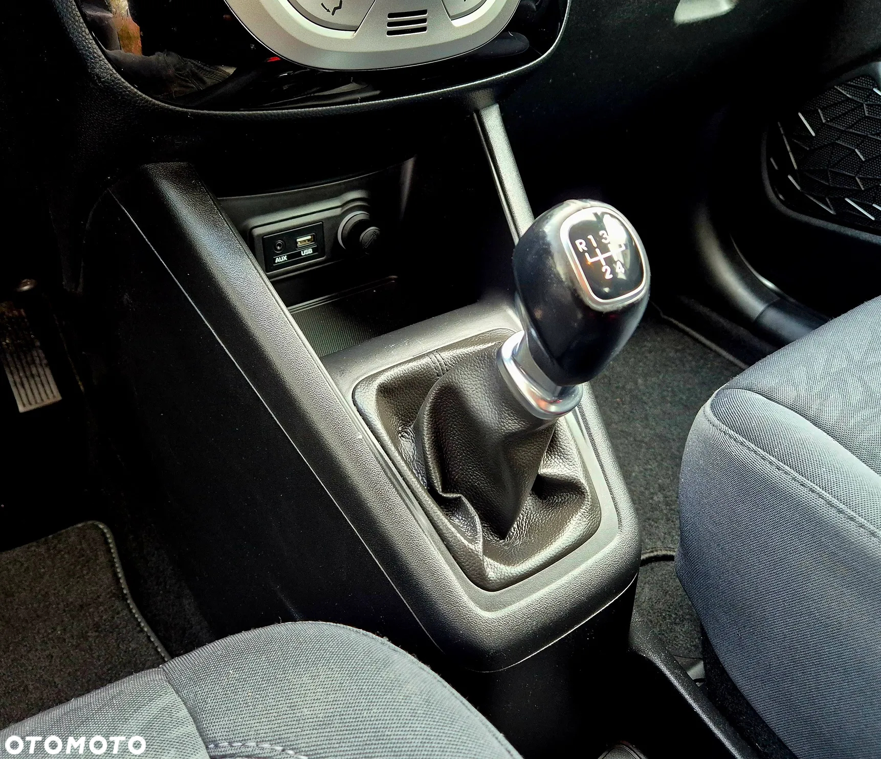 Hyundai ix20 1.4 blue Trend - 19
