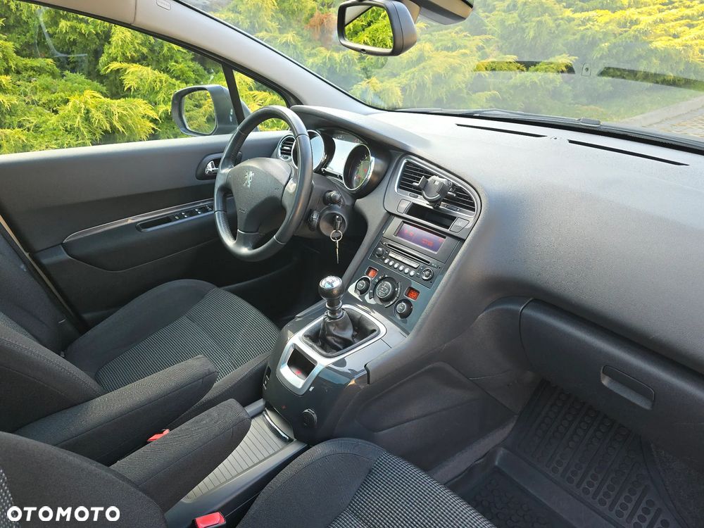 Peugeot 5008 - 21