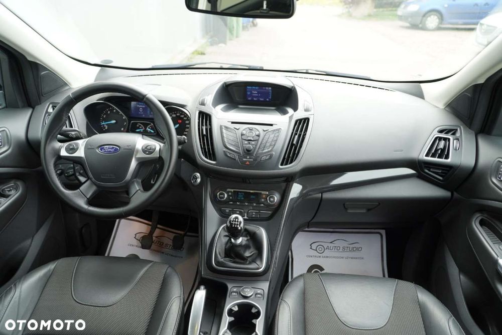 Ford Kuga 1.5 EcoBoost 2x4 Titanium - 5