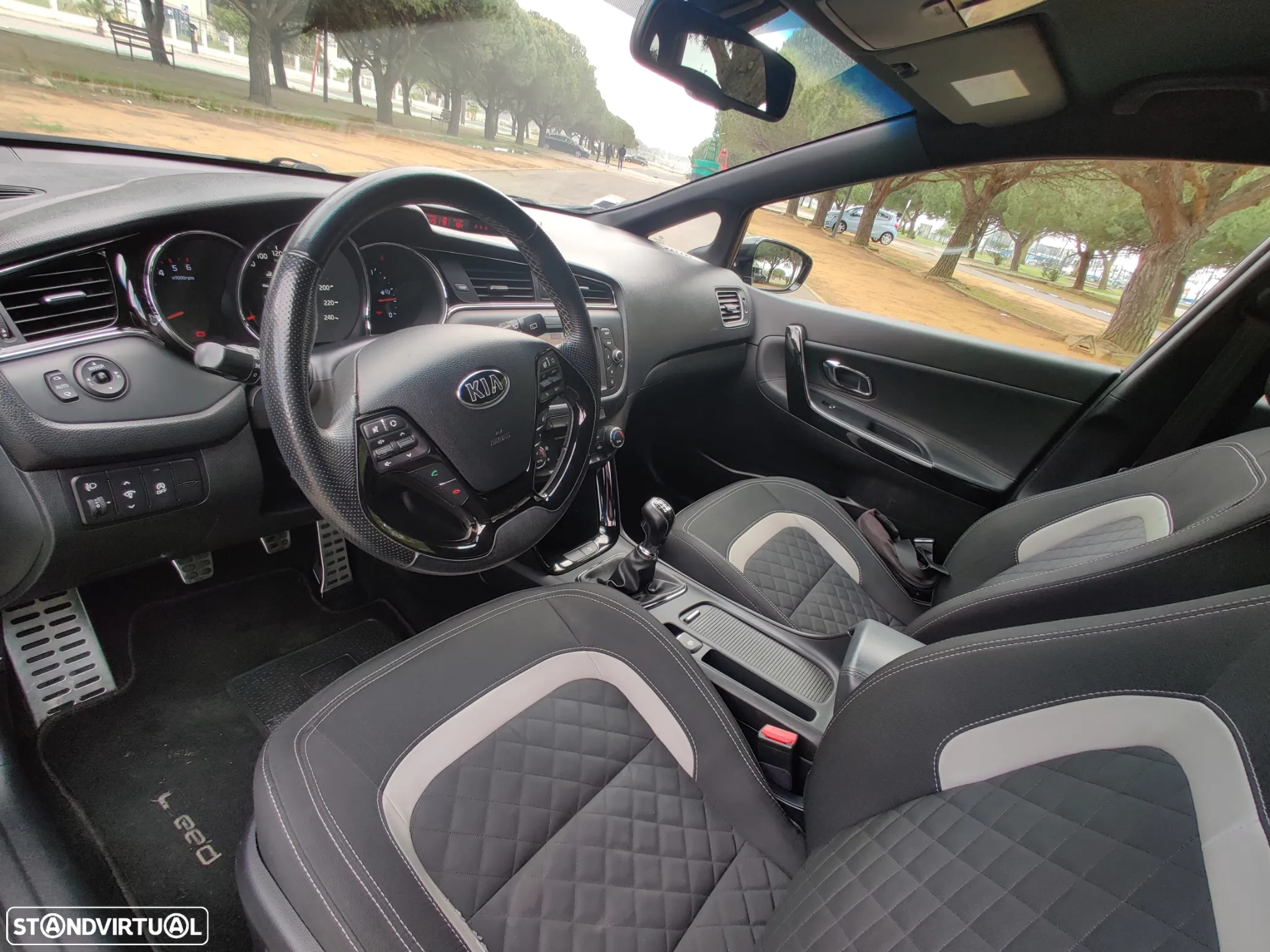 Kia Ceed 1.6 CRDi GT Line - 19
