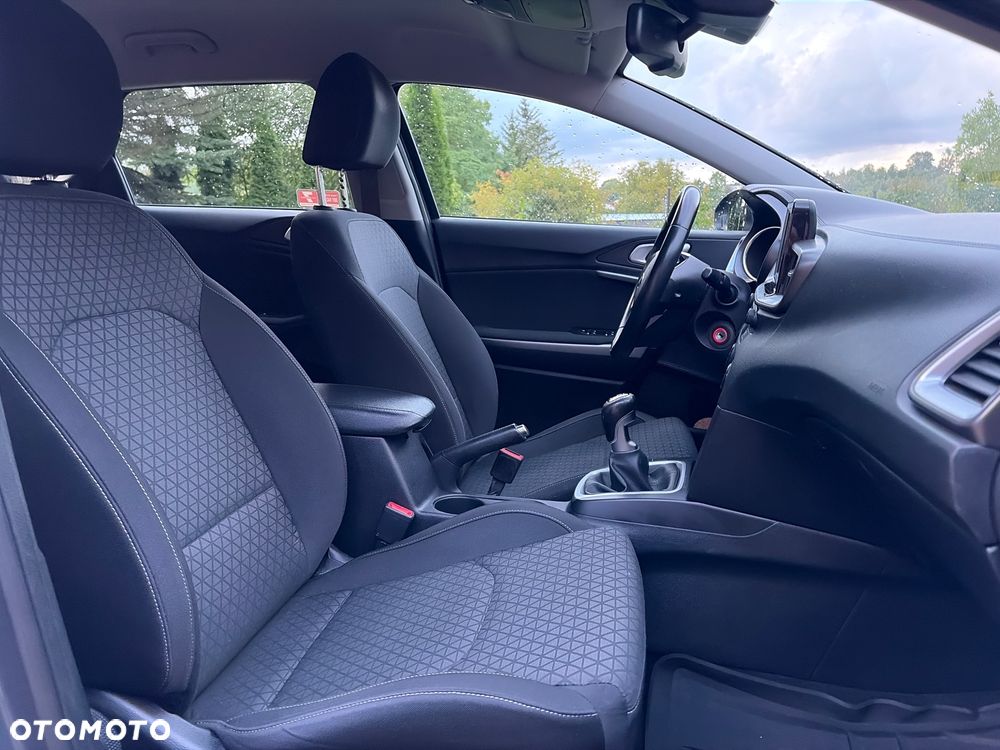 Kia Ceed 1.4 T-GDI L Business Line - 14