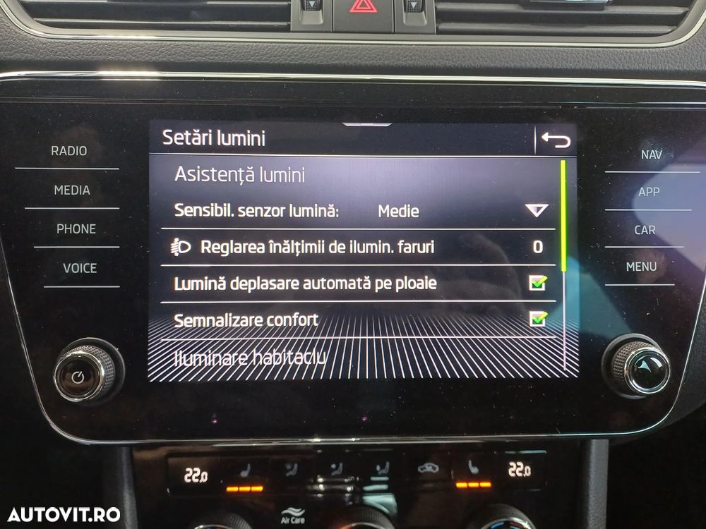 Skoda Superb 2.0 TDI DSG Ambition - 20