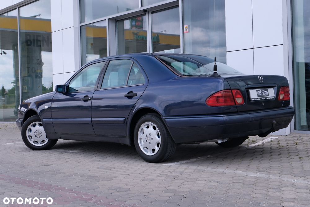 Mercedes-Benz Klasa E 200 CDI Classic - 5