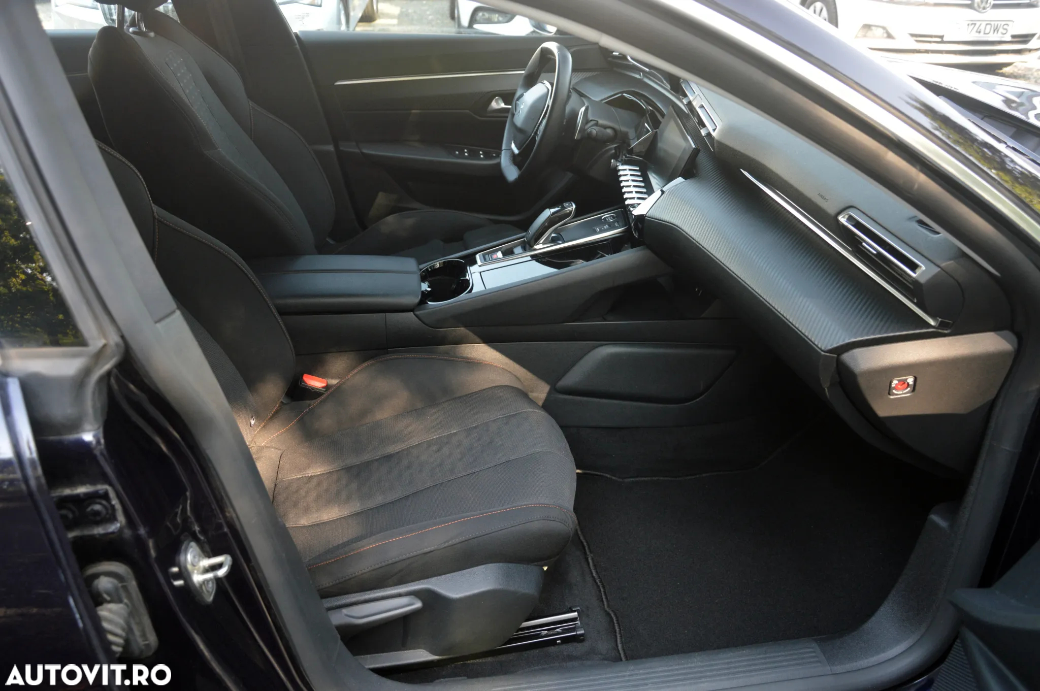 Peugeot 508 1.2L PureTech 130 S&S EAT8 Allure - 21