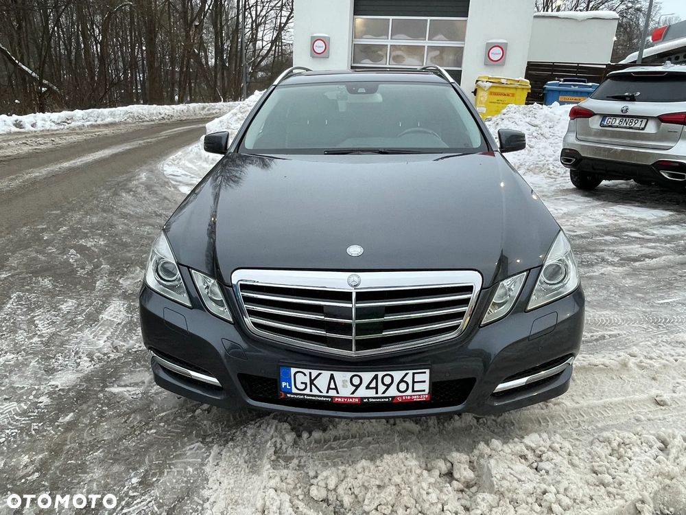 Mercedes-Benz Klasa E 200 CGI BlueEFFICIENCY Automatik Avantgarde - 4