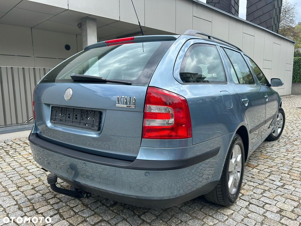 Skoda Octavia 1.6 Combi Classic - 5