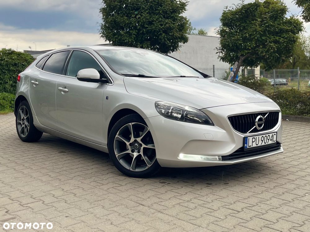 Volvo V40 D2 Drive-E Ocean Race - 1