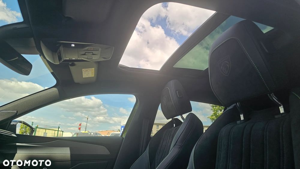 Peugeot 408 - 26
