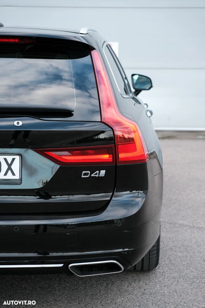 Volvo V90 D4 Inscription - 25