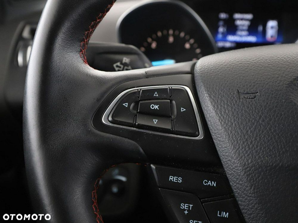 Ford Kuga 2.0 TDCi 4x2 ST-Line - 31