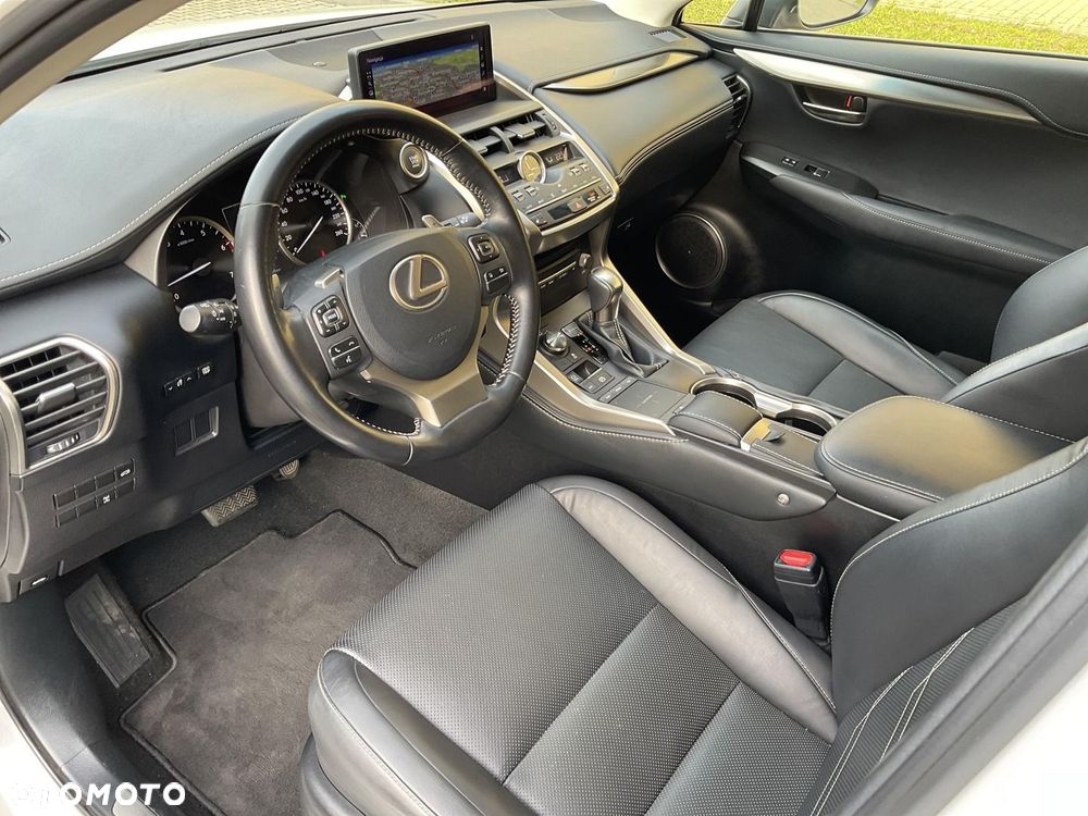 Lexus NX 300 Comfort AWD - 11