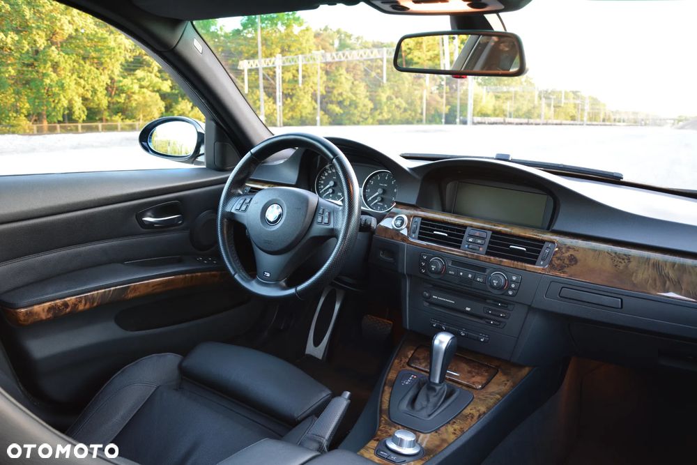 BMW Seria 3 330xi - 21