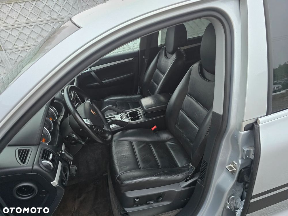 Porsche Cayenne - 14