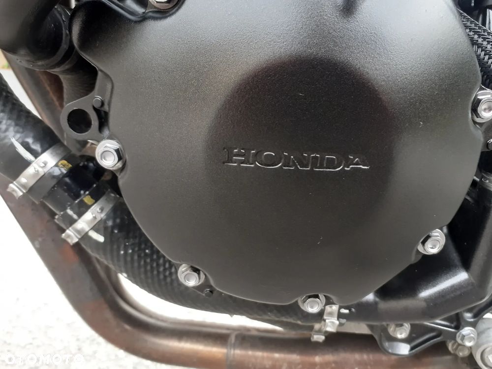 Honda CB - 11