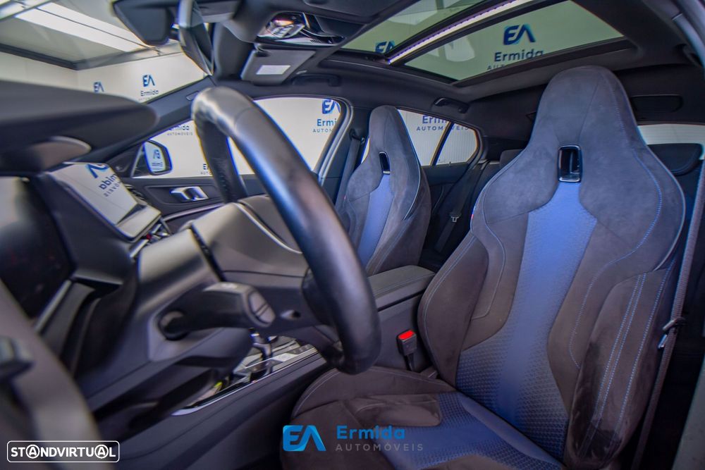 BMW 118 i Pack Desportivo M Auto - 24