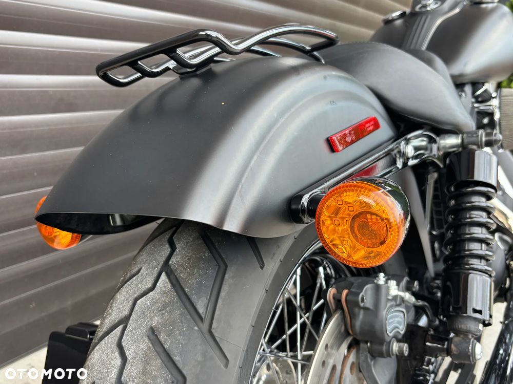 Harley-Davidson Dyna Street Bob - 15