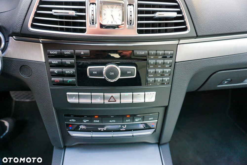 Mercedes-Benz Klasa E 200 7G-TRONIC - 25