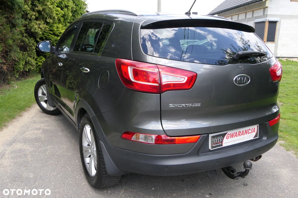 Kia Sportage 2.0 M - 10