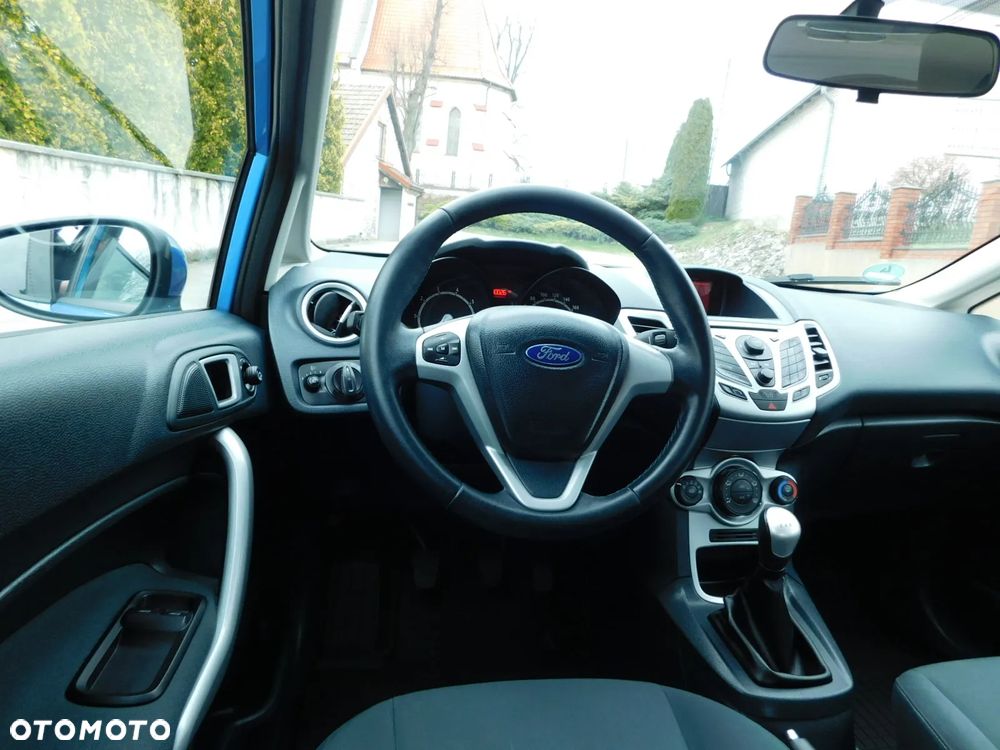 Ford Fiesta 1.25 Champions Edition - 17