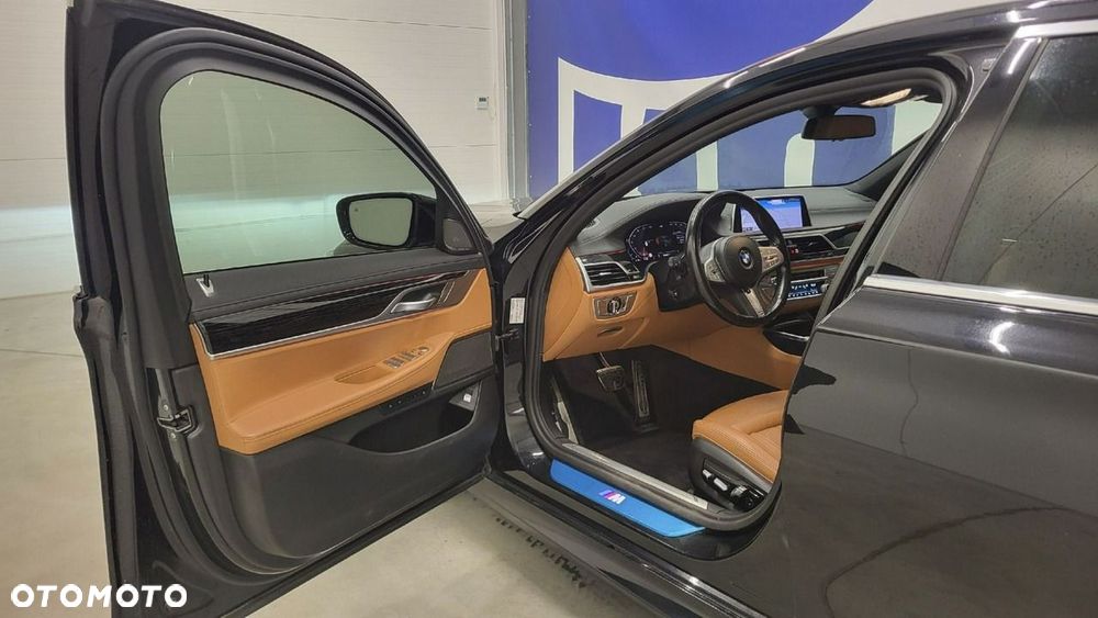 BMW Seria 7 - 11